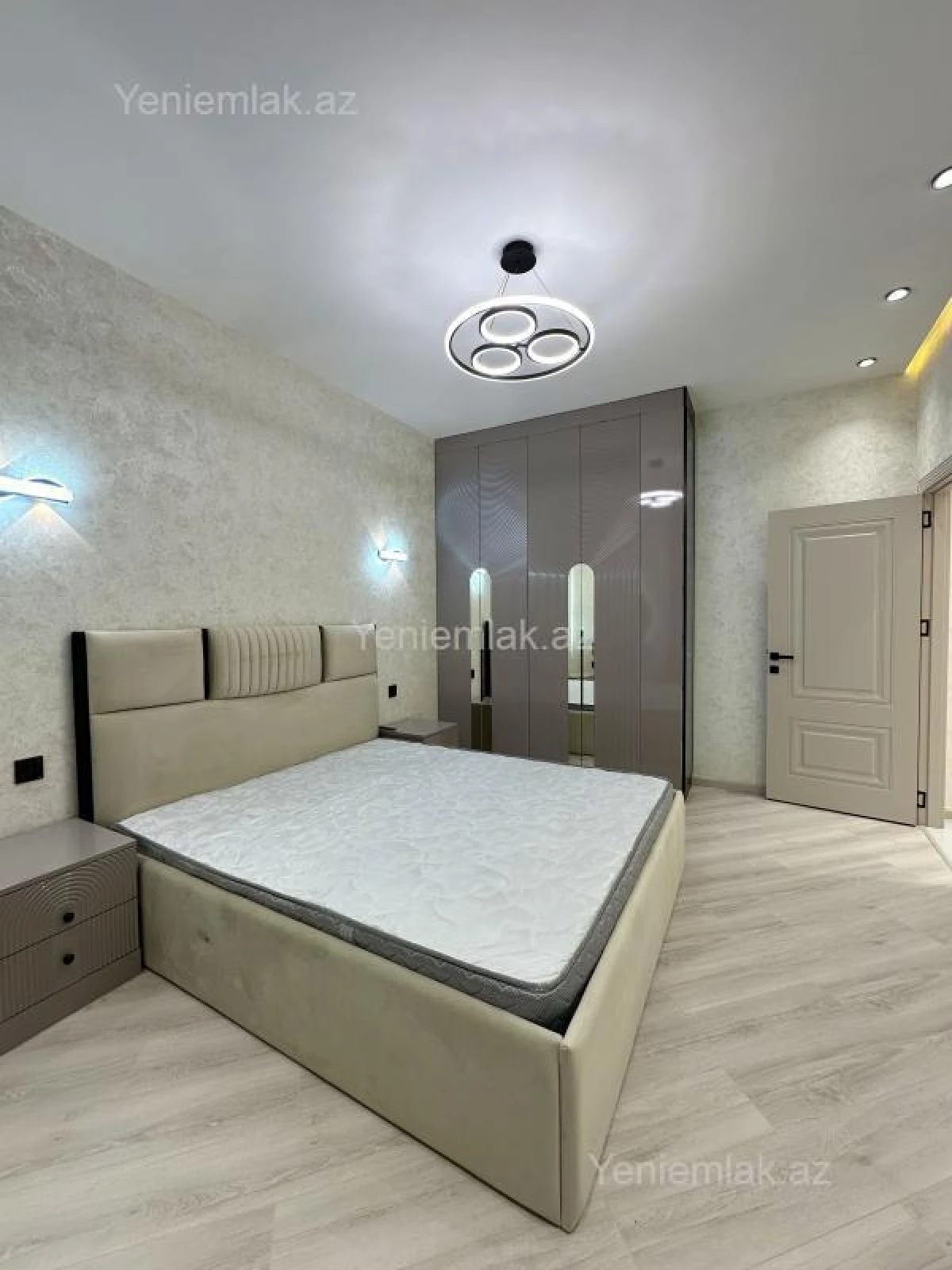 Satılır 2 otaqlı yeni tikili 80 m²