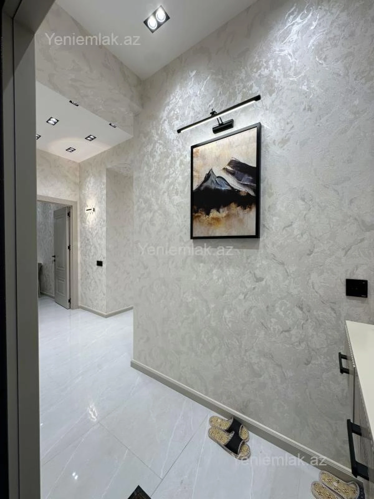 Satılır 2 otaqlı yeni tikili 80 m²