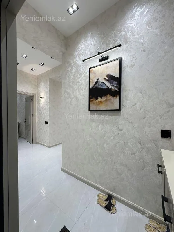 Satılır 2 otaqlı yeni tikili 80 m²