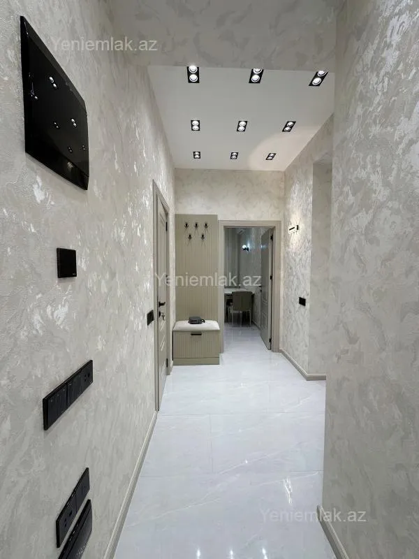 Satılır 2 otaqlı yeni tikili 80 m²