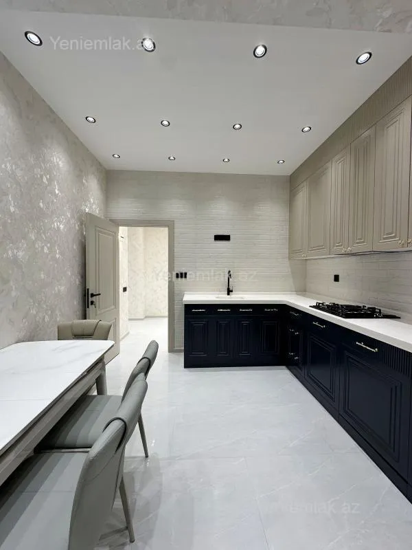 Satılır 2 otaqlı yeni tikili 80 m²