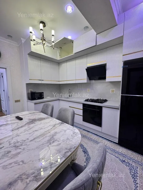 Satılır 3 otaqlı yeni tikili 92 m²