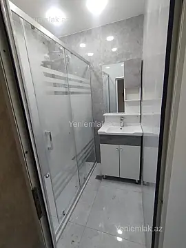 Satılır 2 otaqlı köhnə tikili 60 m²
