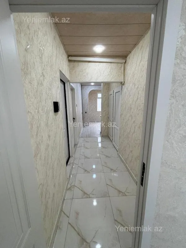 Satılır 2 otaqlı köhnə tikili 60 m²