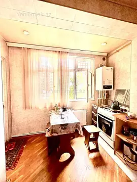 Satılır 2 otaqlı köhnə tikili 65 m²