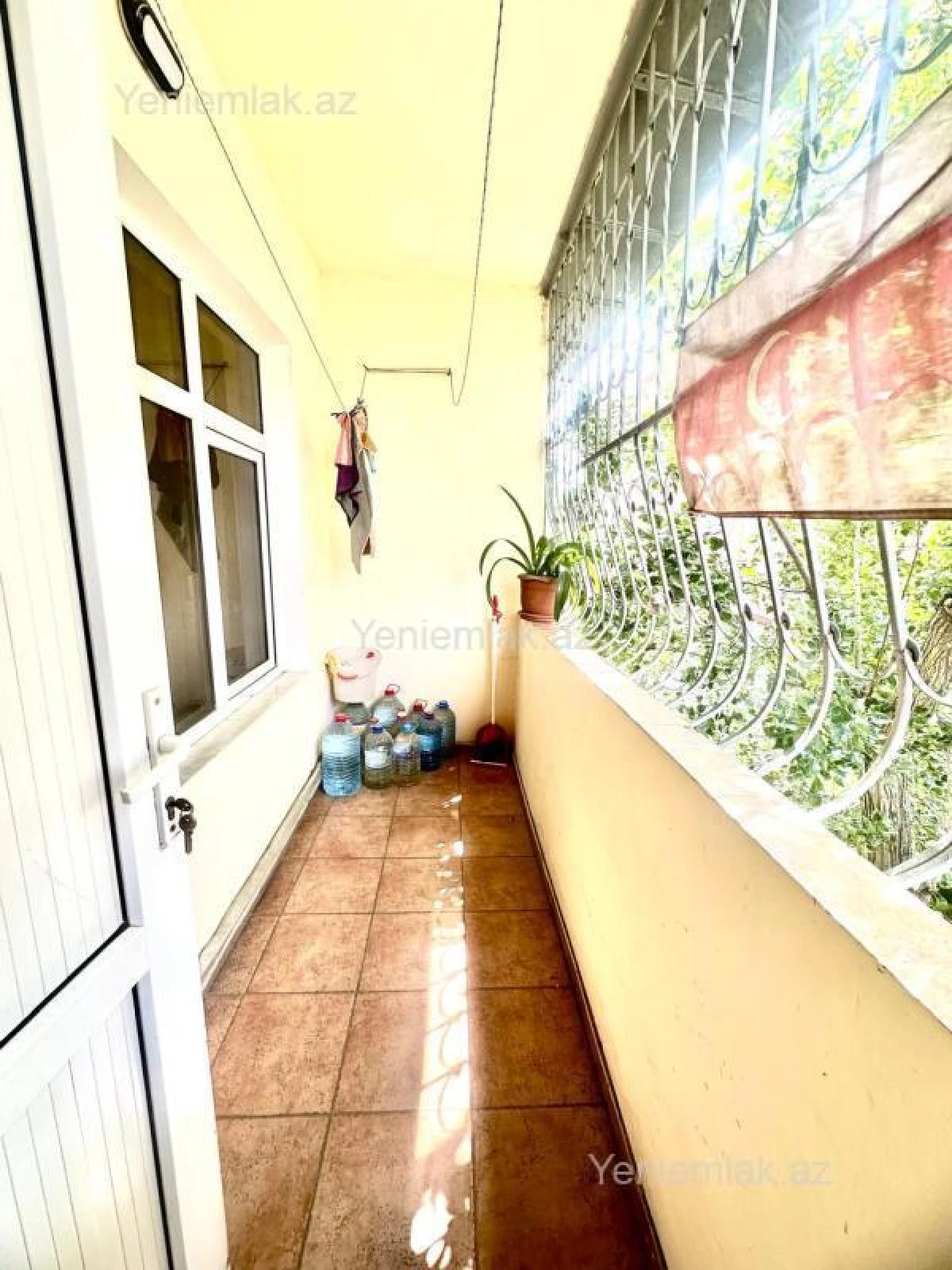 Satılır 2 otaqlı köhnə tikili 65 m²