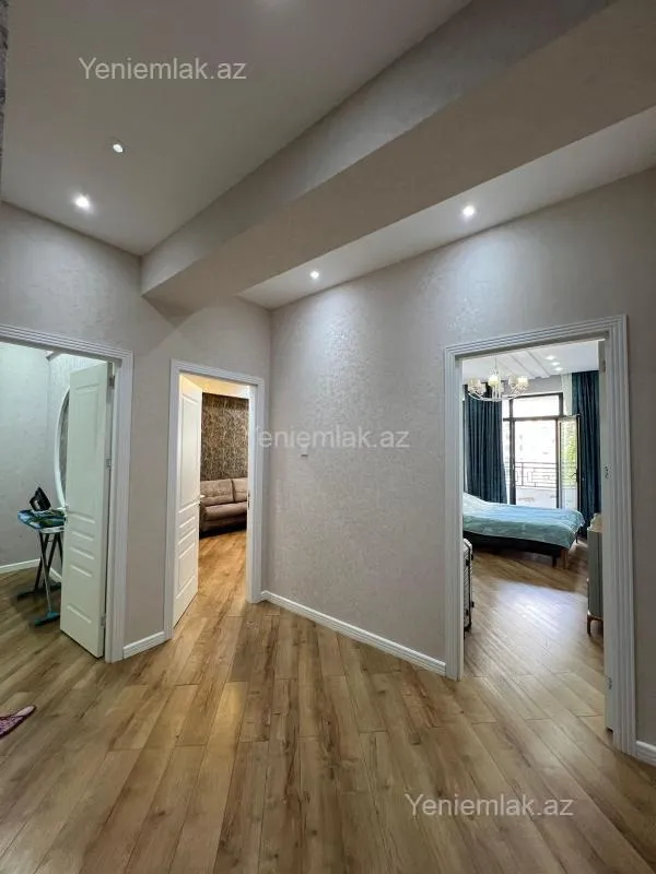 Satılır 3 otaqlı yeni tikili 90 m²