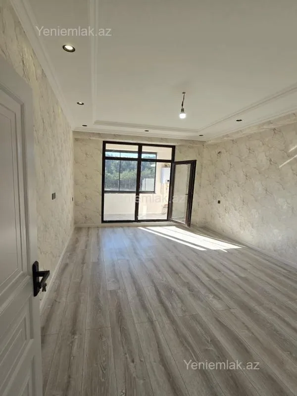 Satılır 3 otaqlı yeni tikili 61.5 m²