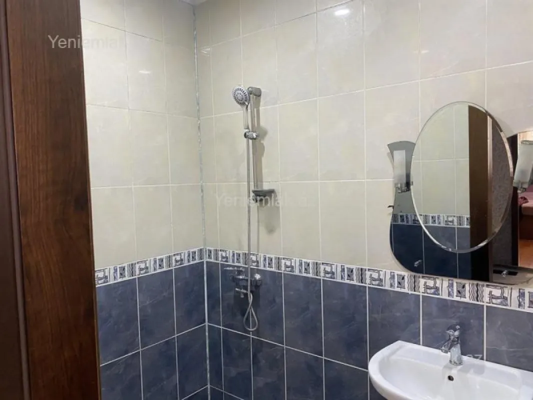 Satılır 3 otaqlı yeni tikili 95 m²