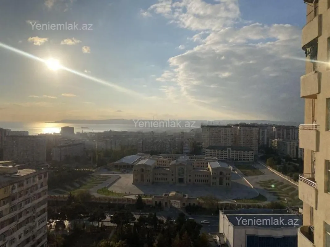 Satılır 3 otaqlı yeni tikili 95 m²