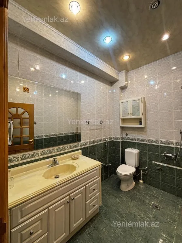 Satılır 4 otaqlı yeni tikili 175 m²