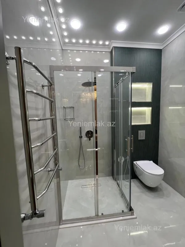 Satılır 3 otaqlı yeni tikili 132 m²