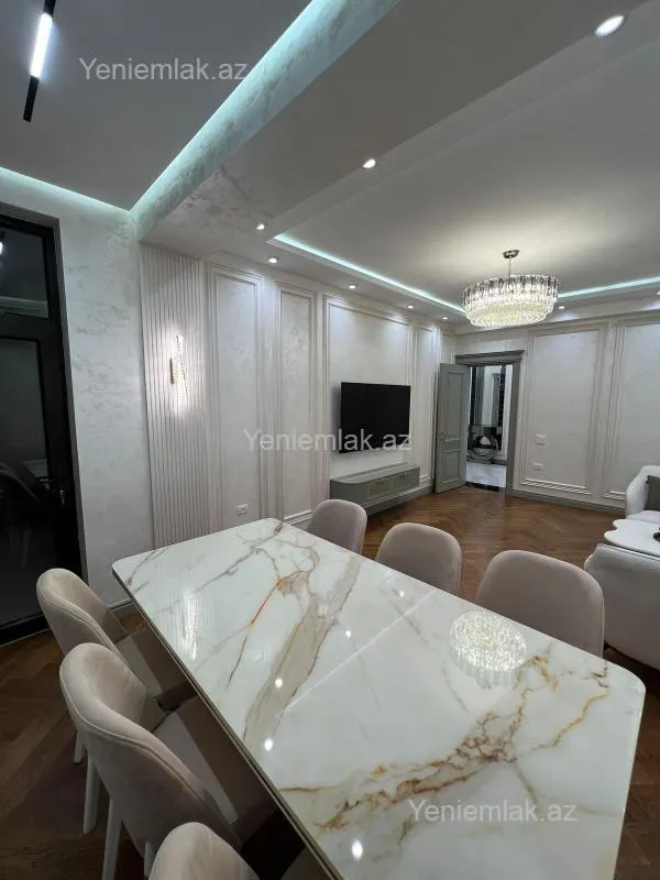 Satılır 3 otaqlı yeni tikili 132 m²