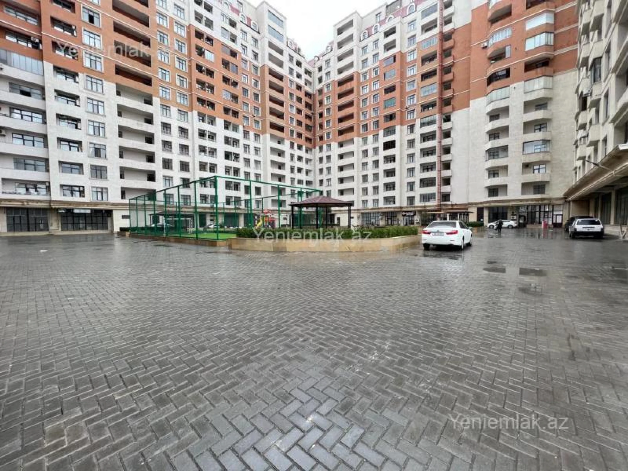 Satılır 3 otaqlı yeni tikili 132 m²