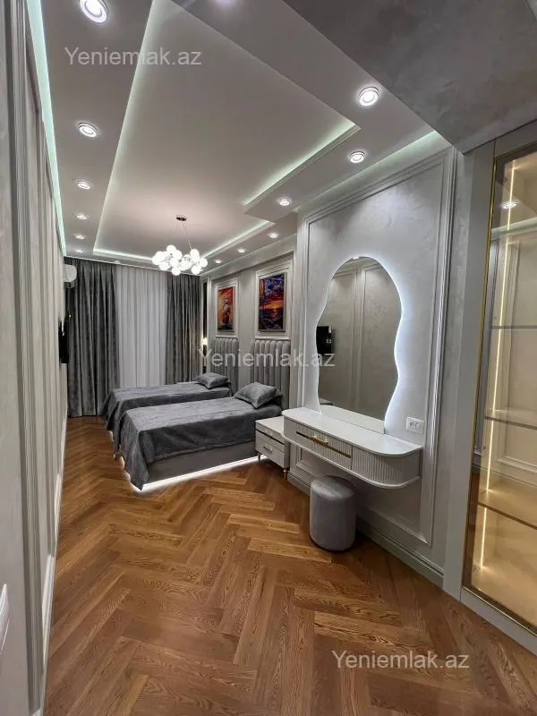 Satılır 3 otaqlı yeni tikili 132 m²