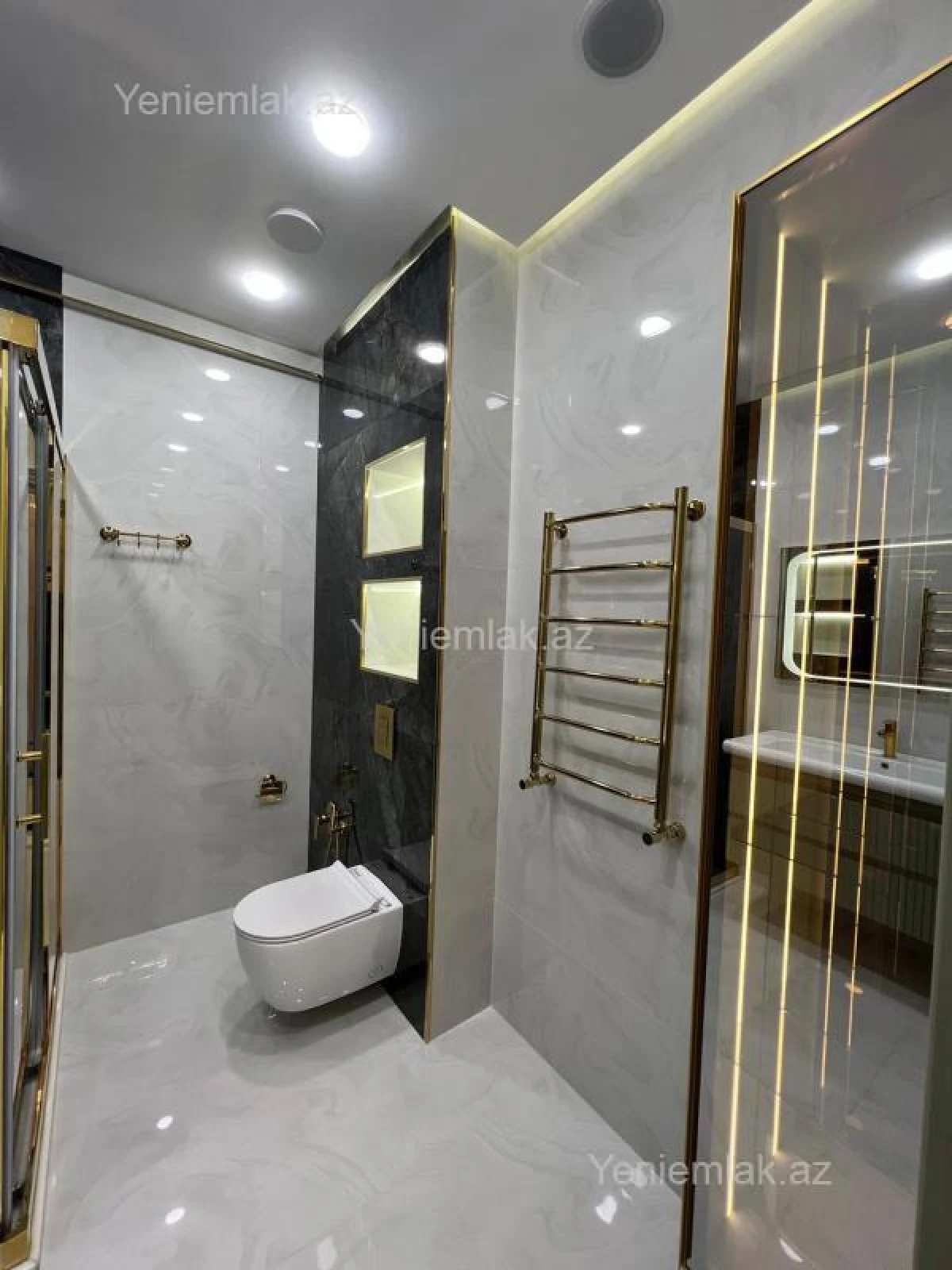 Satılır 3 otaqlı yeni tikili 132 m²