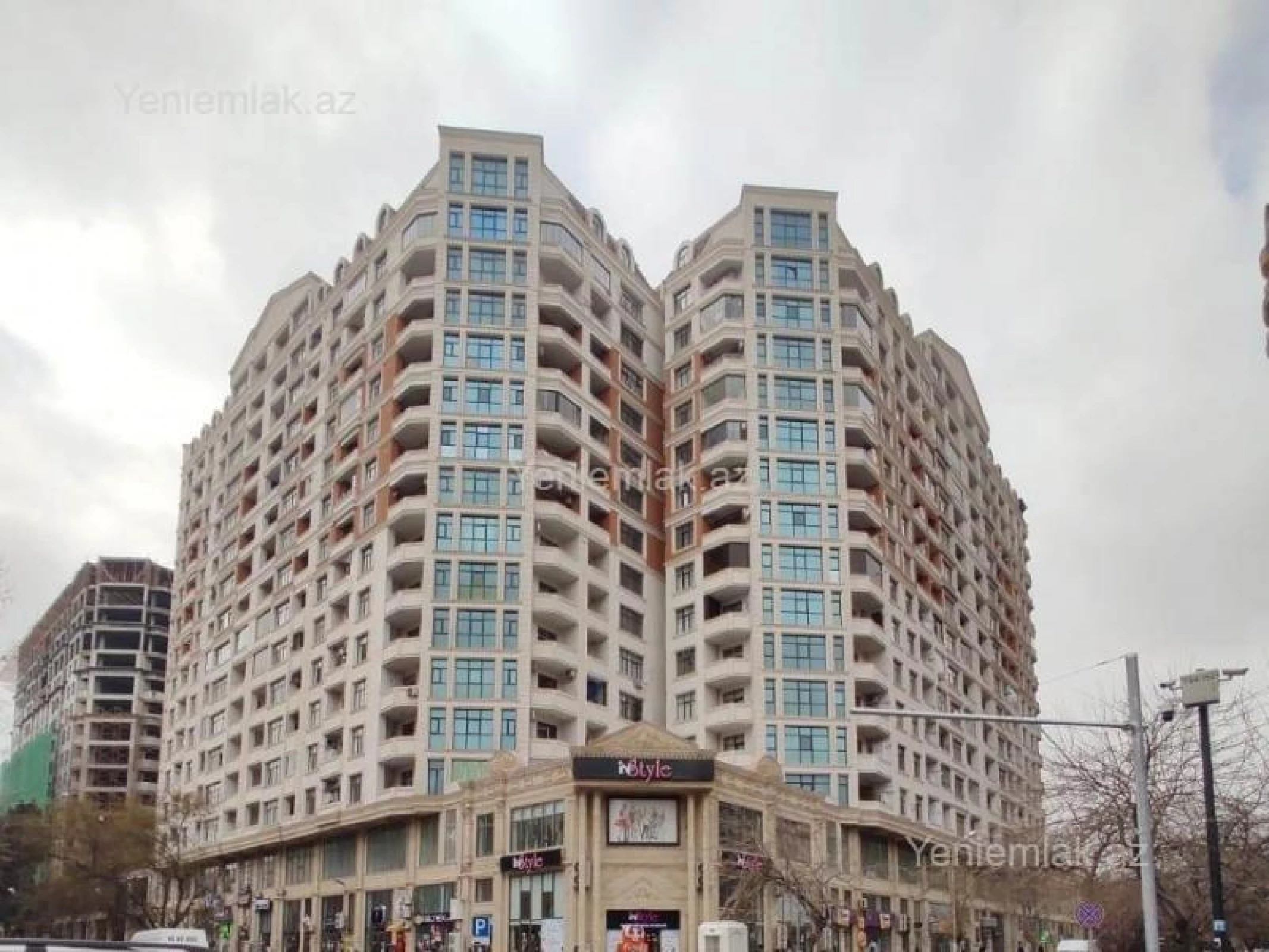 Satılır 3 otaqlı yeni tikili 132 m²