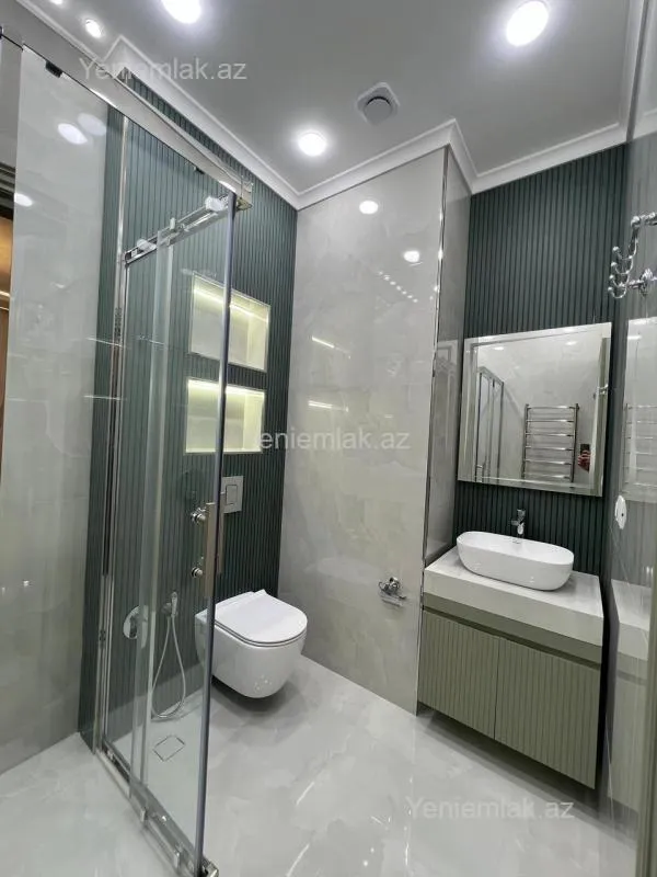 Satılır 3 otaqlı yeni tikili 132 m²