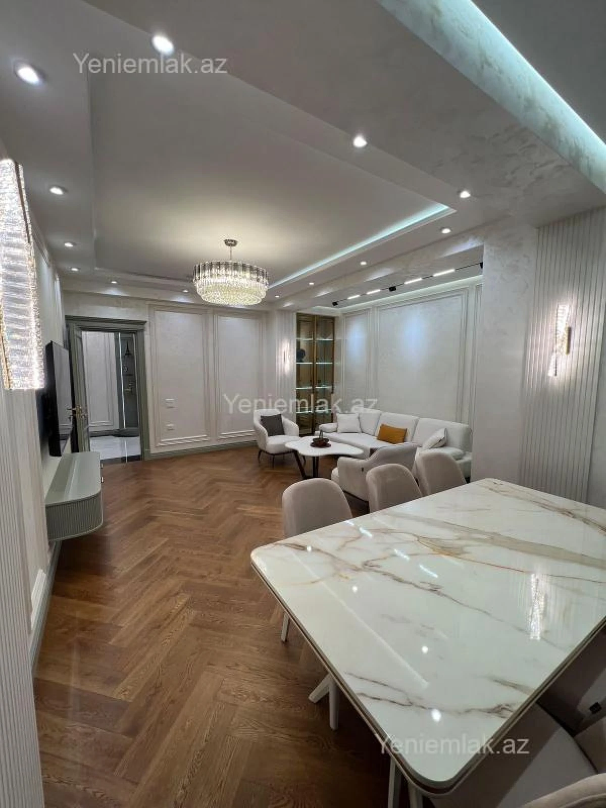 Satılır 3 otaqlı yeni tikili 132 m²