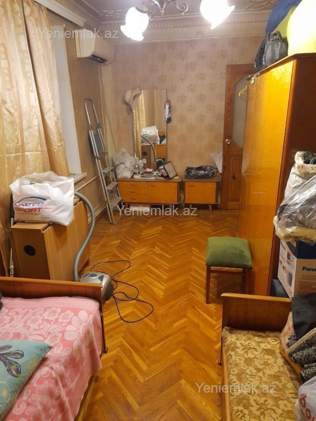 Satılır 2 otaqlı köhnə tikili 55 m²