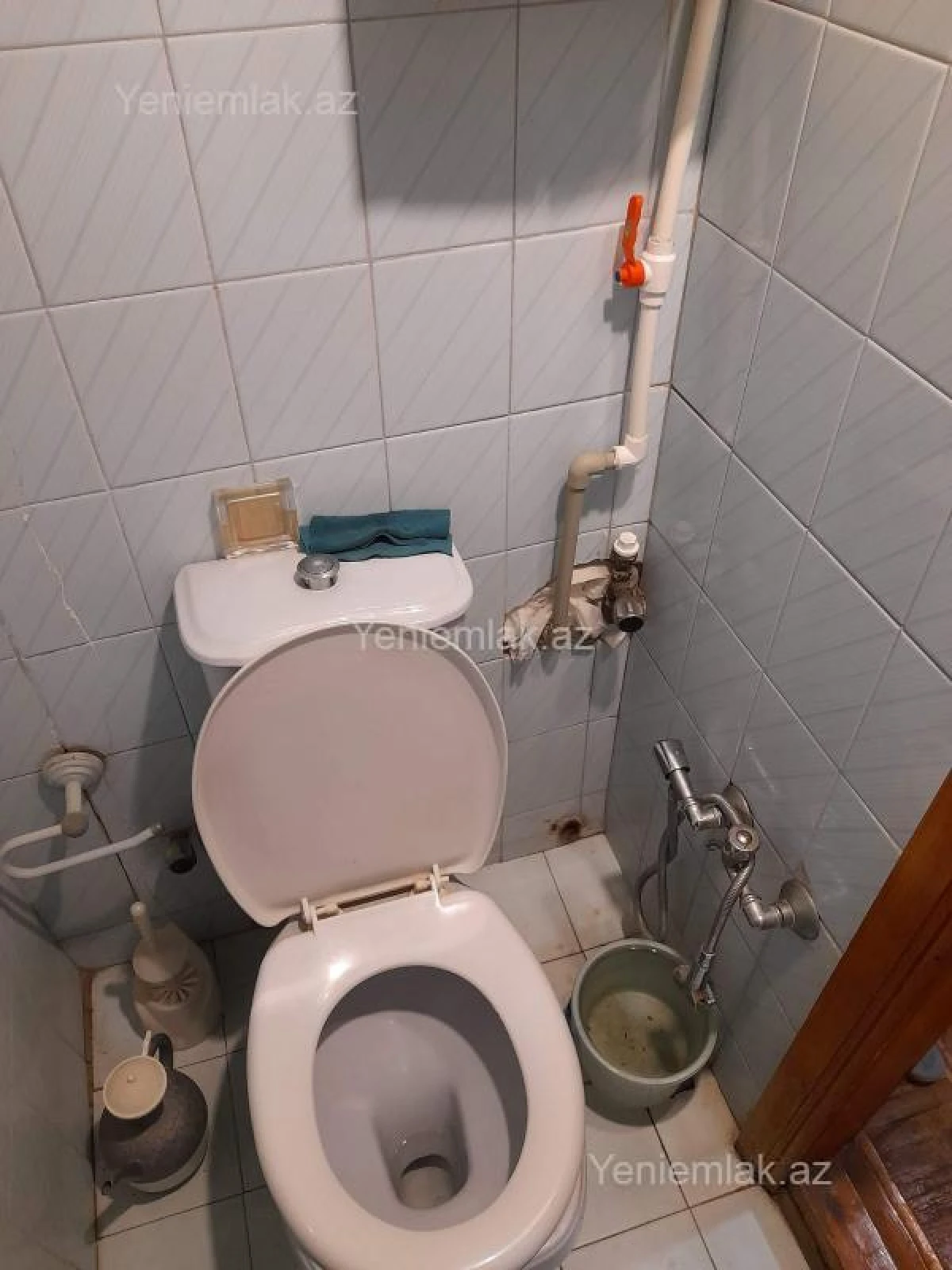 Satılır 2 otaqlı köhnə tikili 55 m²
