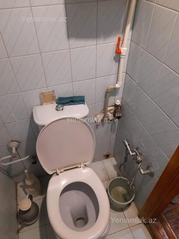 Satılır 2 otaqlı köhnə tikili 55 m²