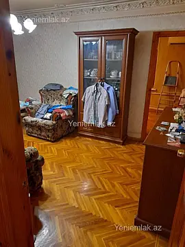 Satılır 2 otaqlı köhnə tikili 55 m²