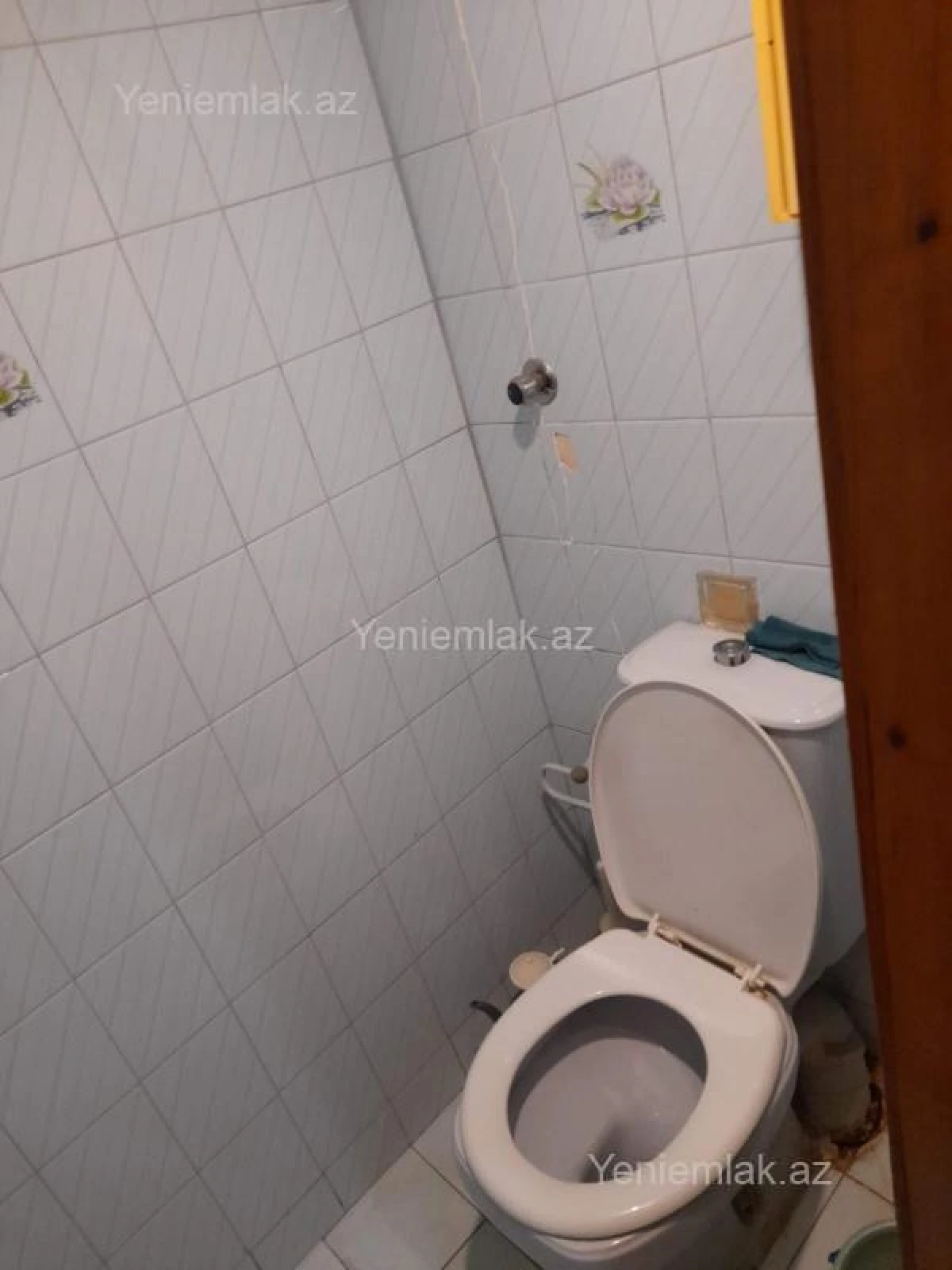 Satılır 2 otaqlı köhnə tikili 55 m²