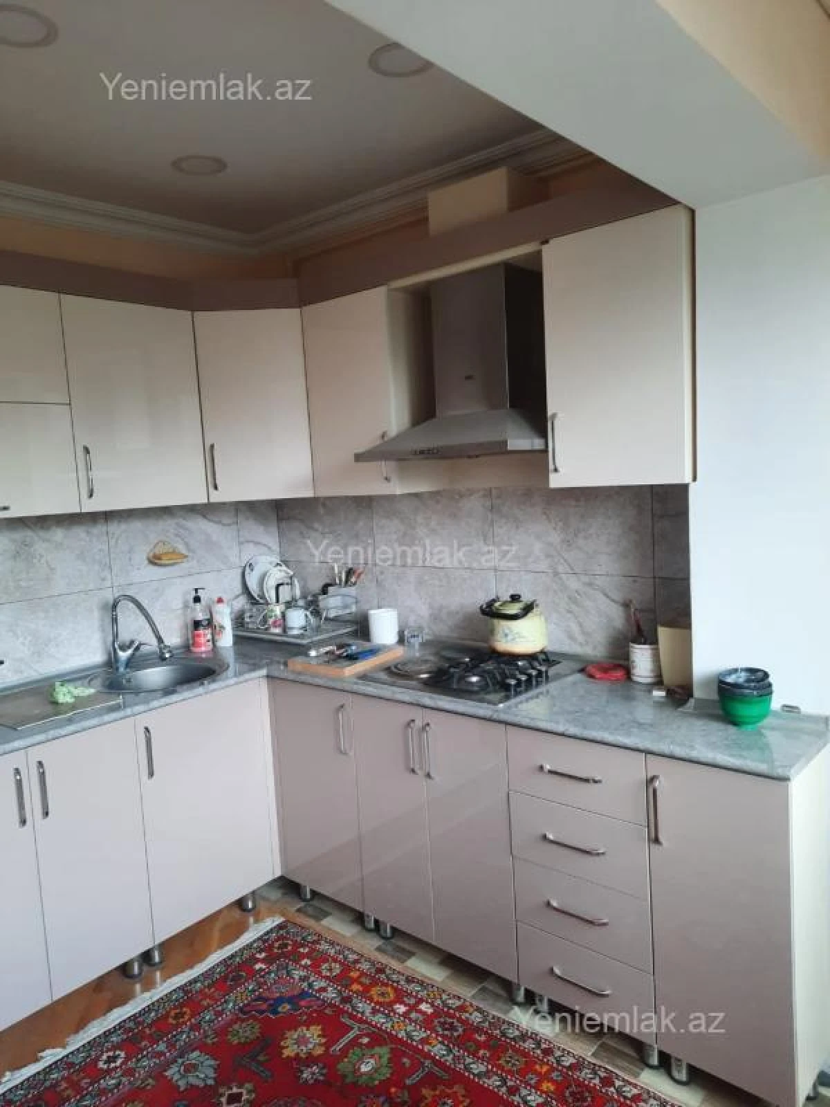 Satılır 3 otaqlı köhnə tikili 80 m²