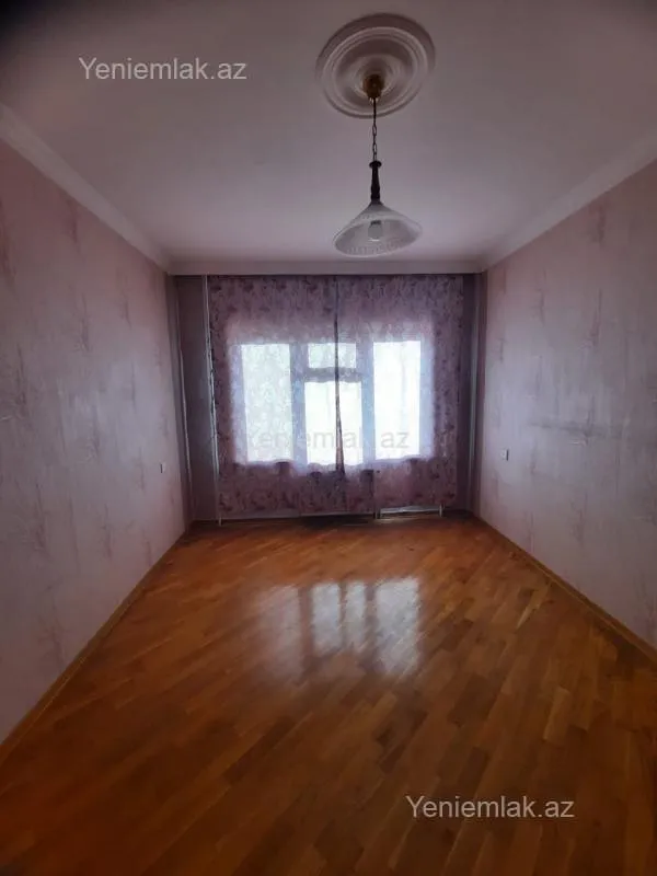 Satılır 3 otaqlı köhnə tikili 80 m²
