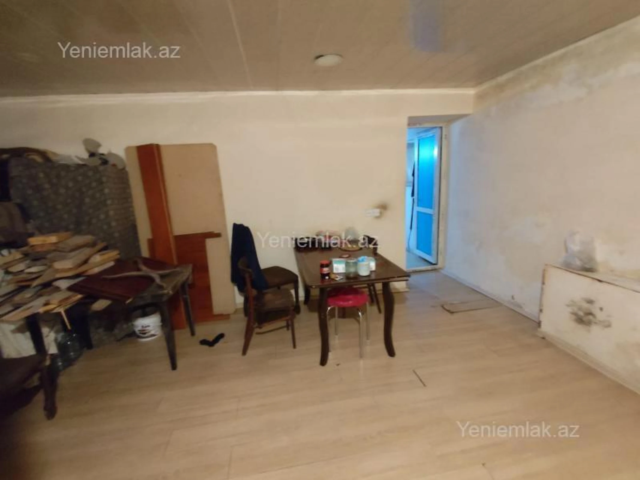 Satılır 2 otaqlı köhnə tikili 58 m²