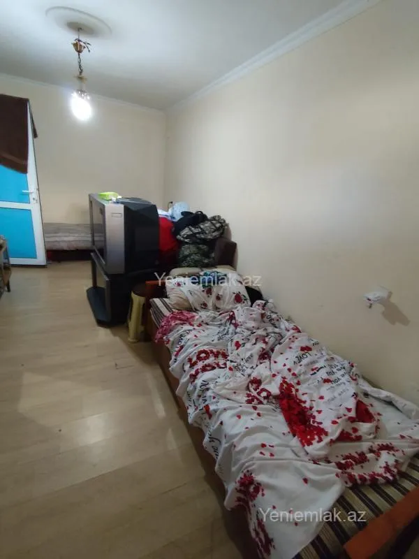 Satılır 2 otaqlı köhnə tikili 58 m²
