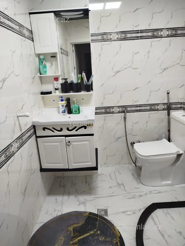 Satılır 3 otaqlı yeni tikili 65 m²