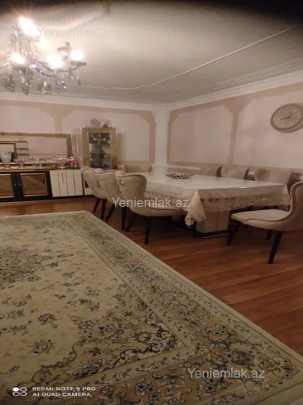 Satılır 4 otaqlı köhnə tikili 105 m²