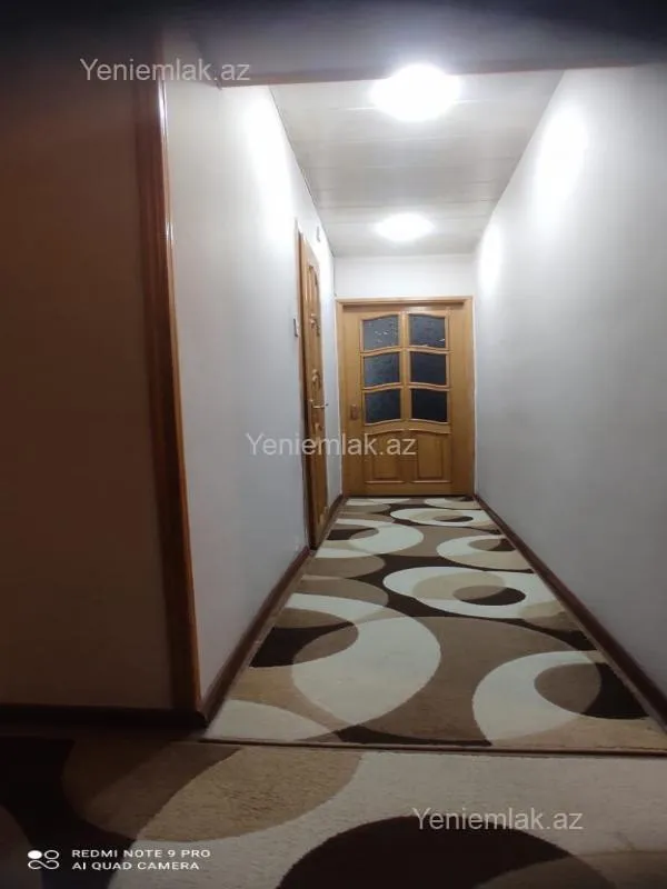 Satılır 4 otaqlı köhnə tikili 105 m²
