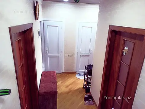 Satılır 2 otaqlı köhnə tikili 55 m²