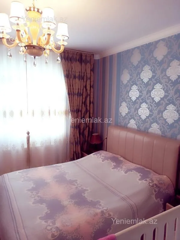 Satılır 2 otaqlı köhnə tikili 55 m²