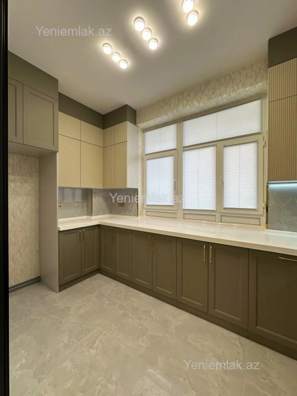 Satılır 3 otaqlı yeni tikili 96 m²