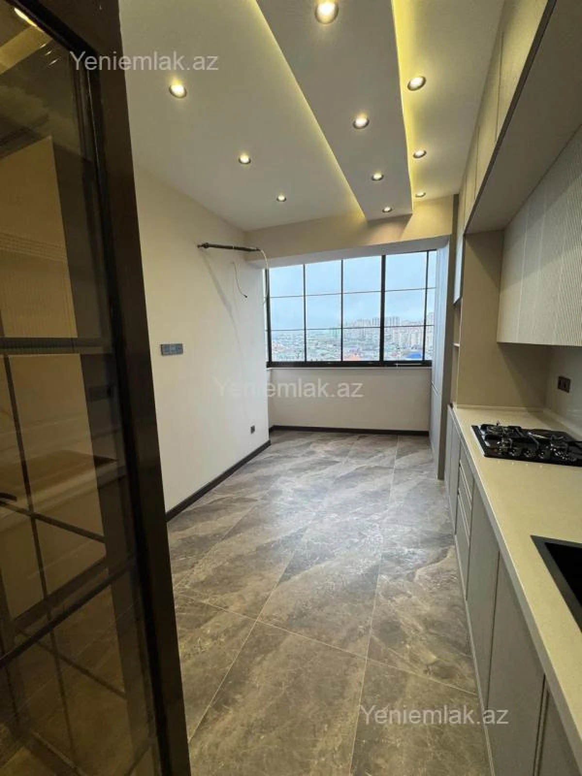 Satılır 3 otaqlı yeni tikili 135 m²