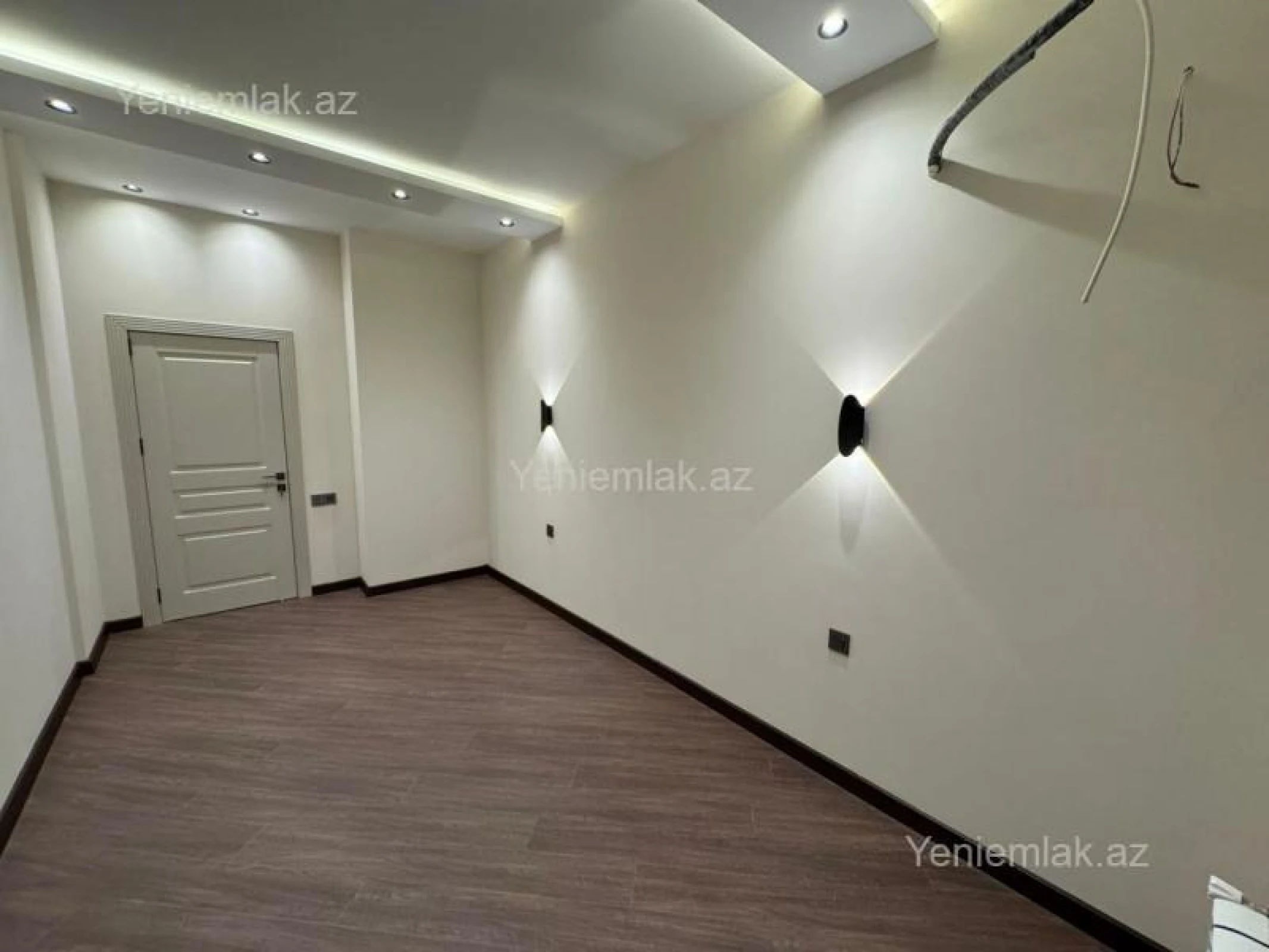 Satılır 3 otaqlı yeni tikili 135 m²