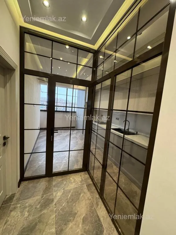 Satılır 3 otaqlı yeni tikili 135 m²