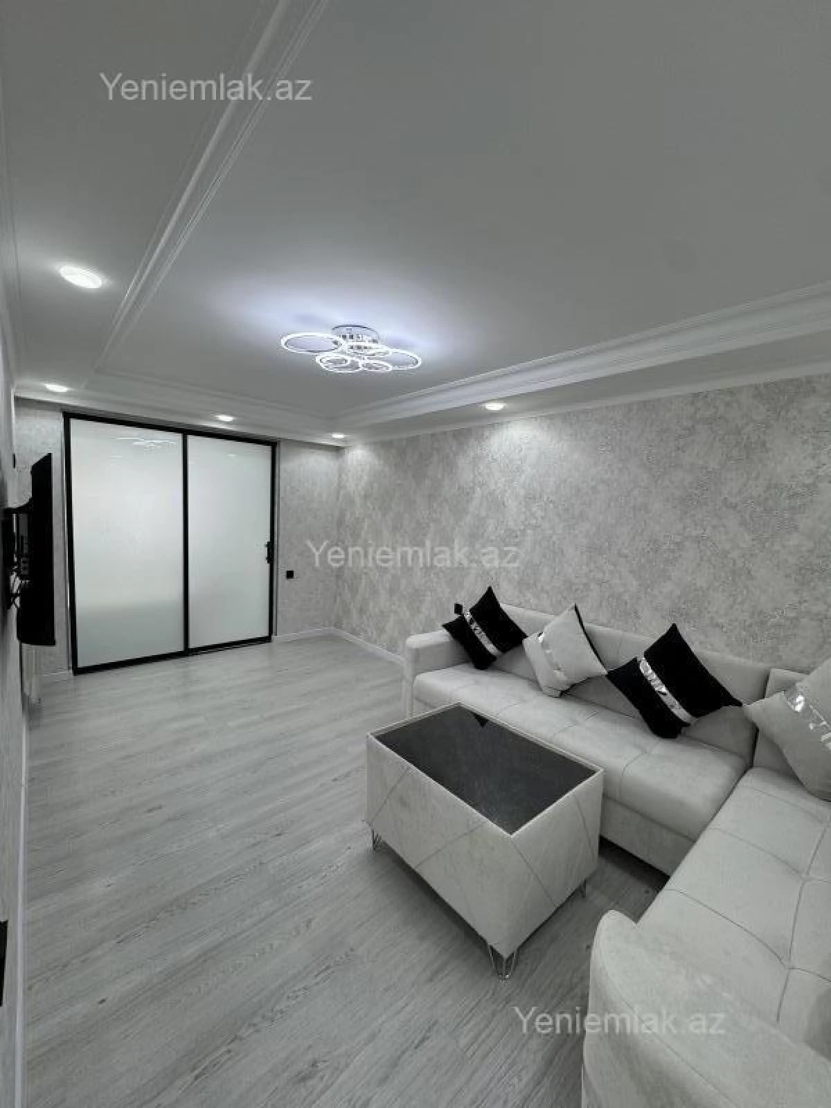 Satılır 2 otaqlı köhnə tikili 36 m²
