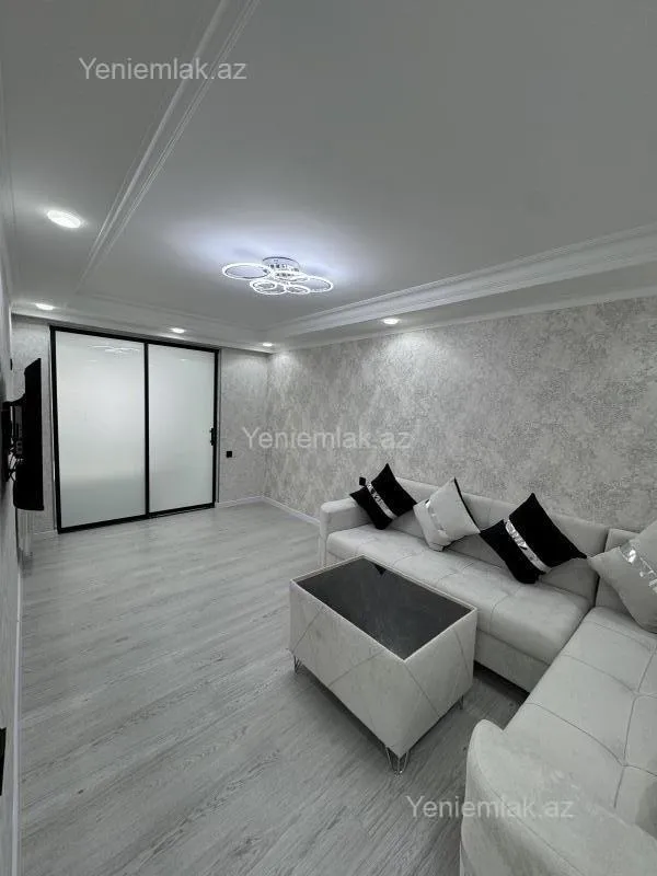 Satılır 2 otaqlı köhnə tikili 36 m²