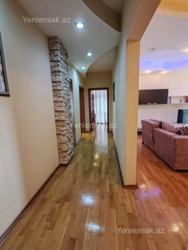 Satılır 3 otaqlı yeni tikili 120 m²