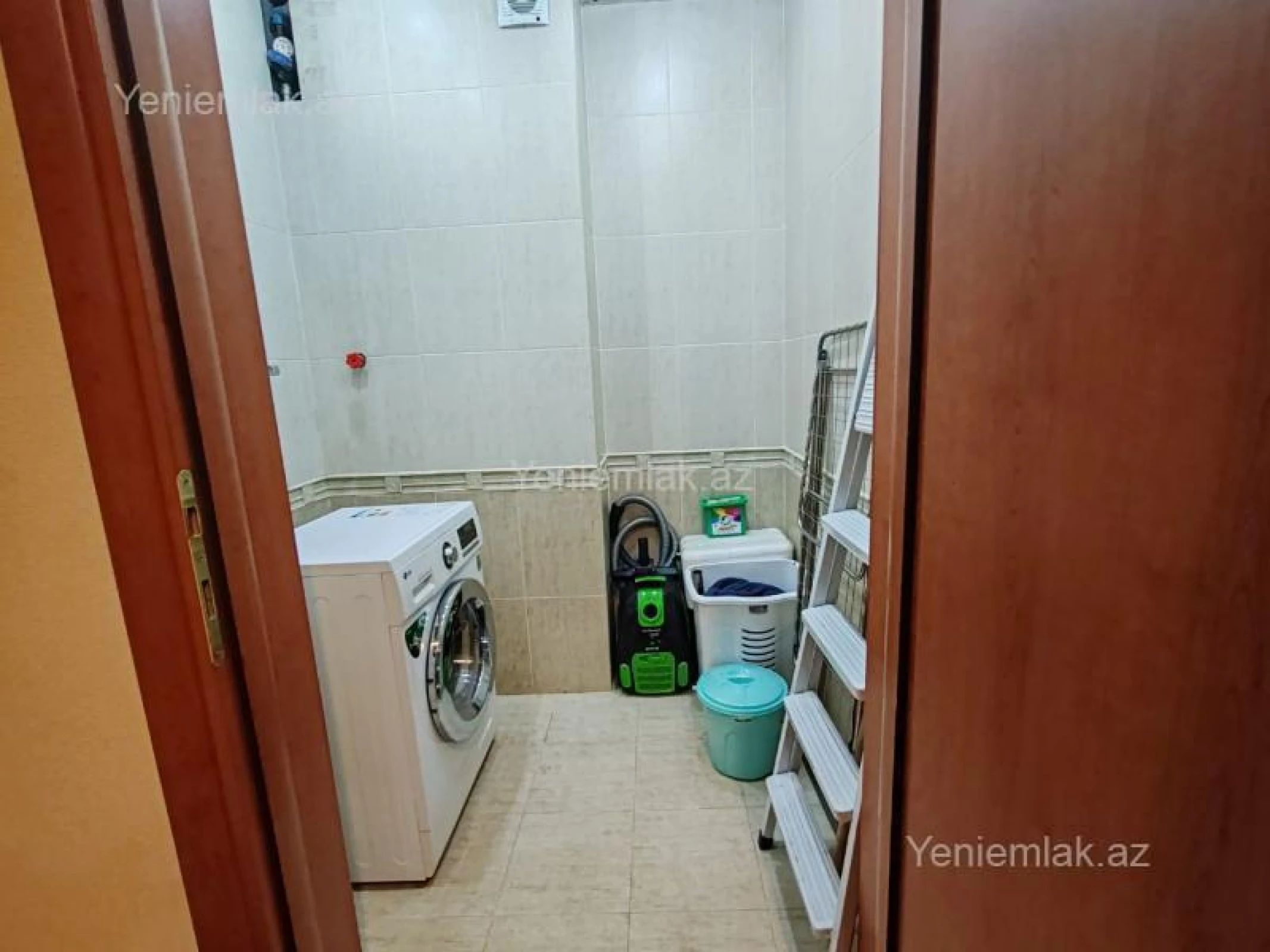 Satılır 3 otaqlı yeni tikili 120 m²