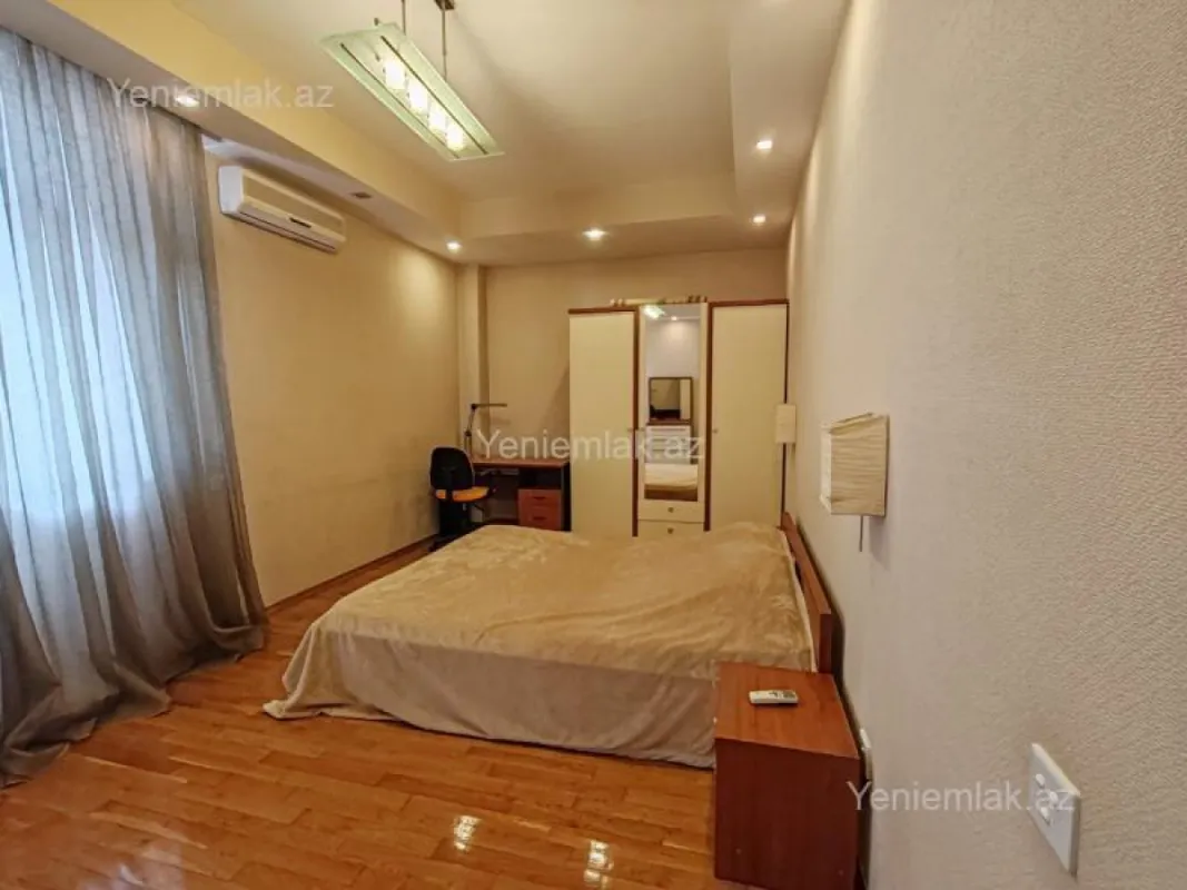 Satılır 3 otaqlı yeni tikili 120 m²