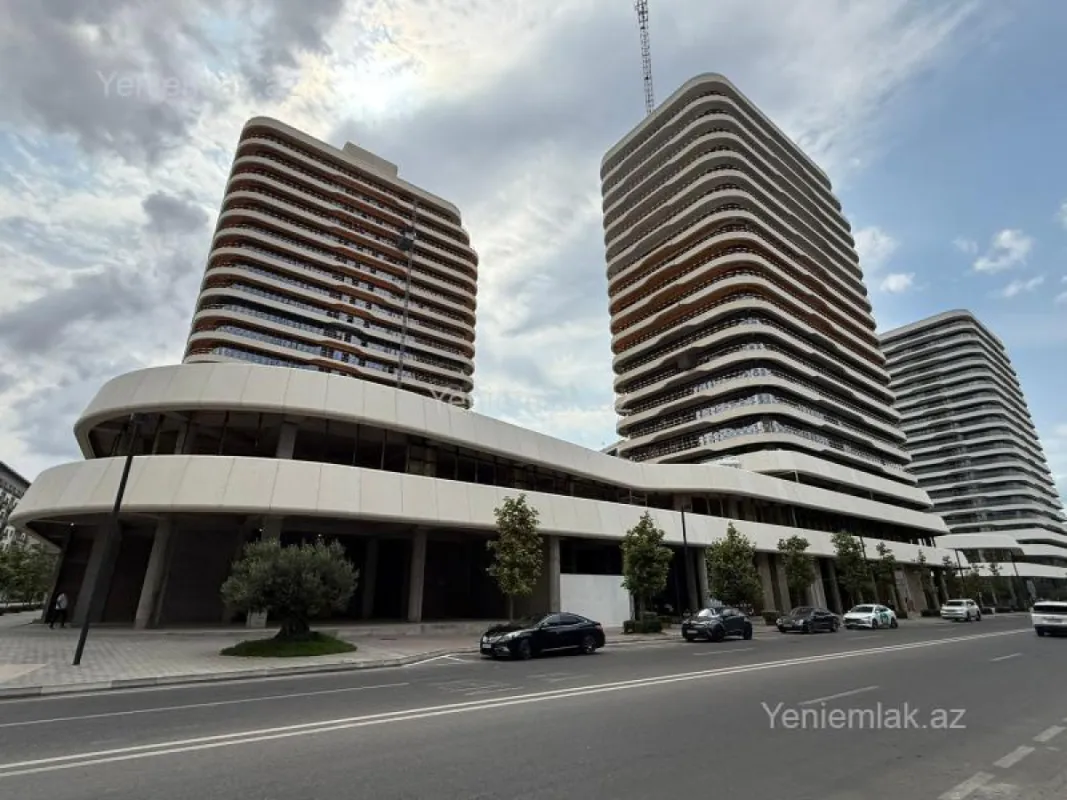 Satılır 3 otaqlı yeni tikili 178 m²