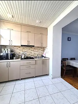 Satılır 4 otaqlı köhnə tikili 105 m²