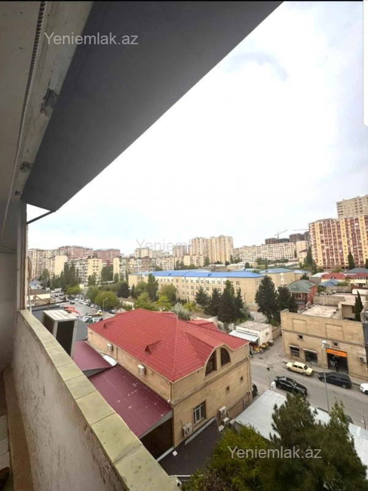Satılır 4 otaqlı köhnə tikili 105 m²