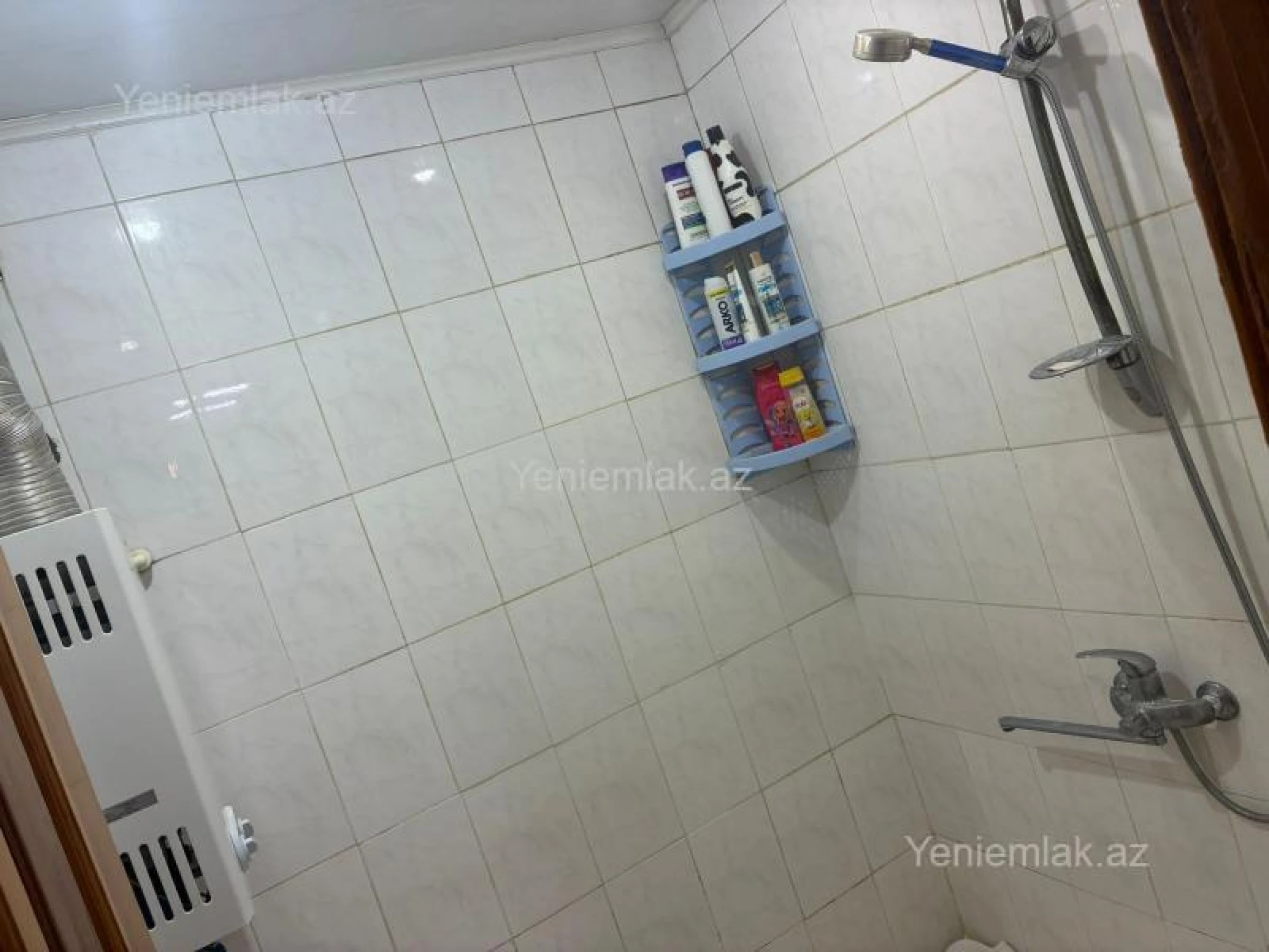 Satılır 3 otaqlı köhnə tikili 70 m²